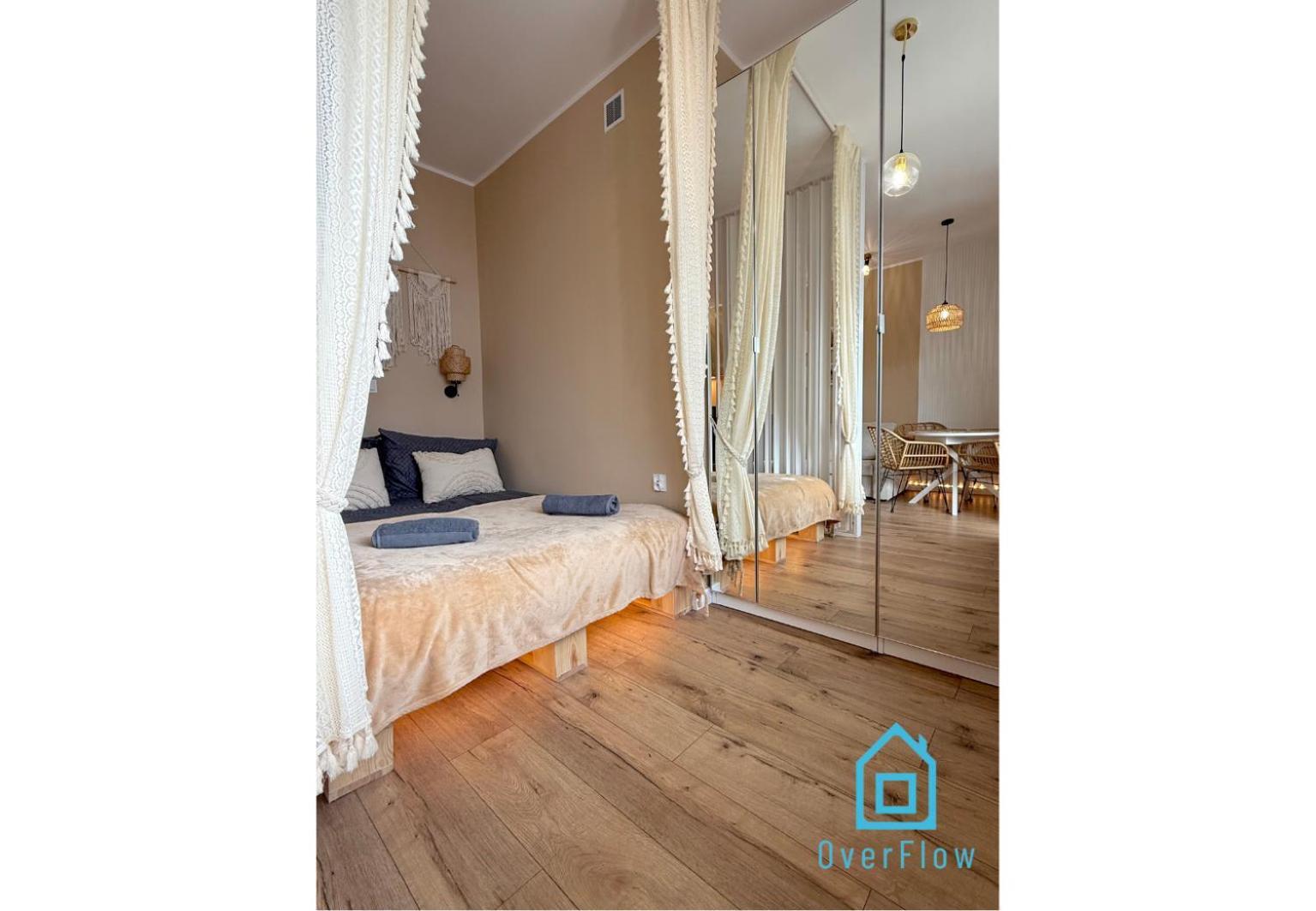 Bohos -2 Min To Center & Seaside Apartment
